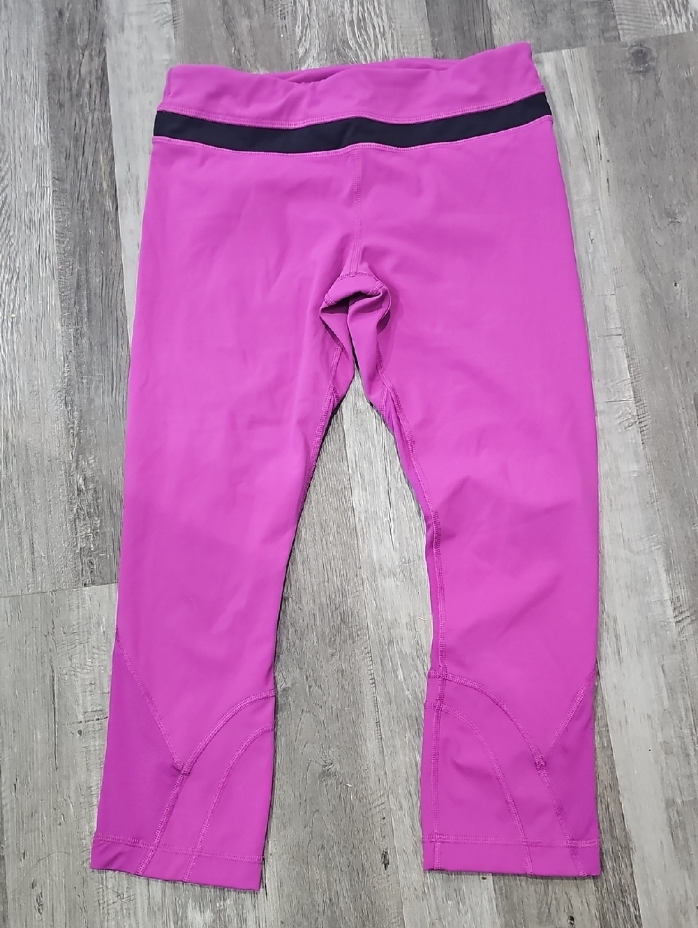 Lululemon Athletica  Run Inspired Crop Leggings Size 6 Violet/Navy Blue